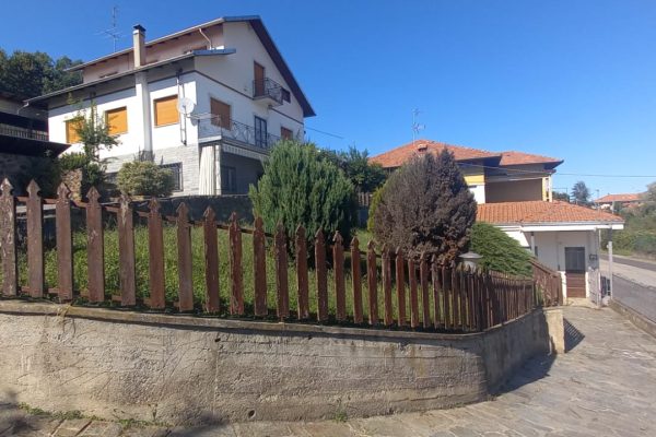 GATTINARA CASA INDIPENDENTE