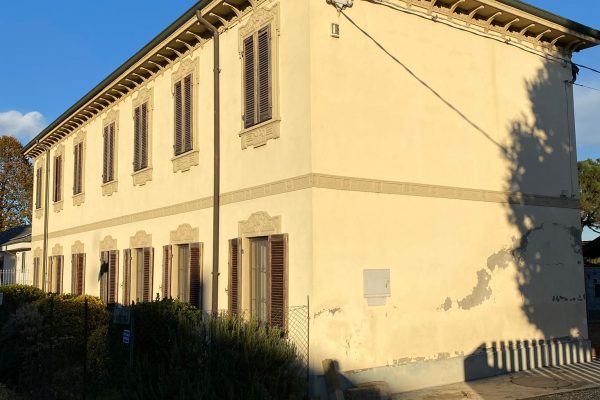 STROPPIANA CASA INDIPENDENTE BIFAMILIARE